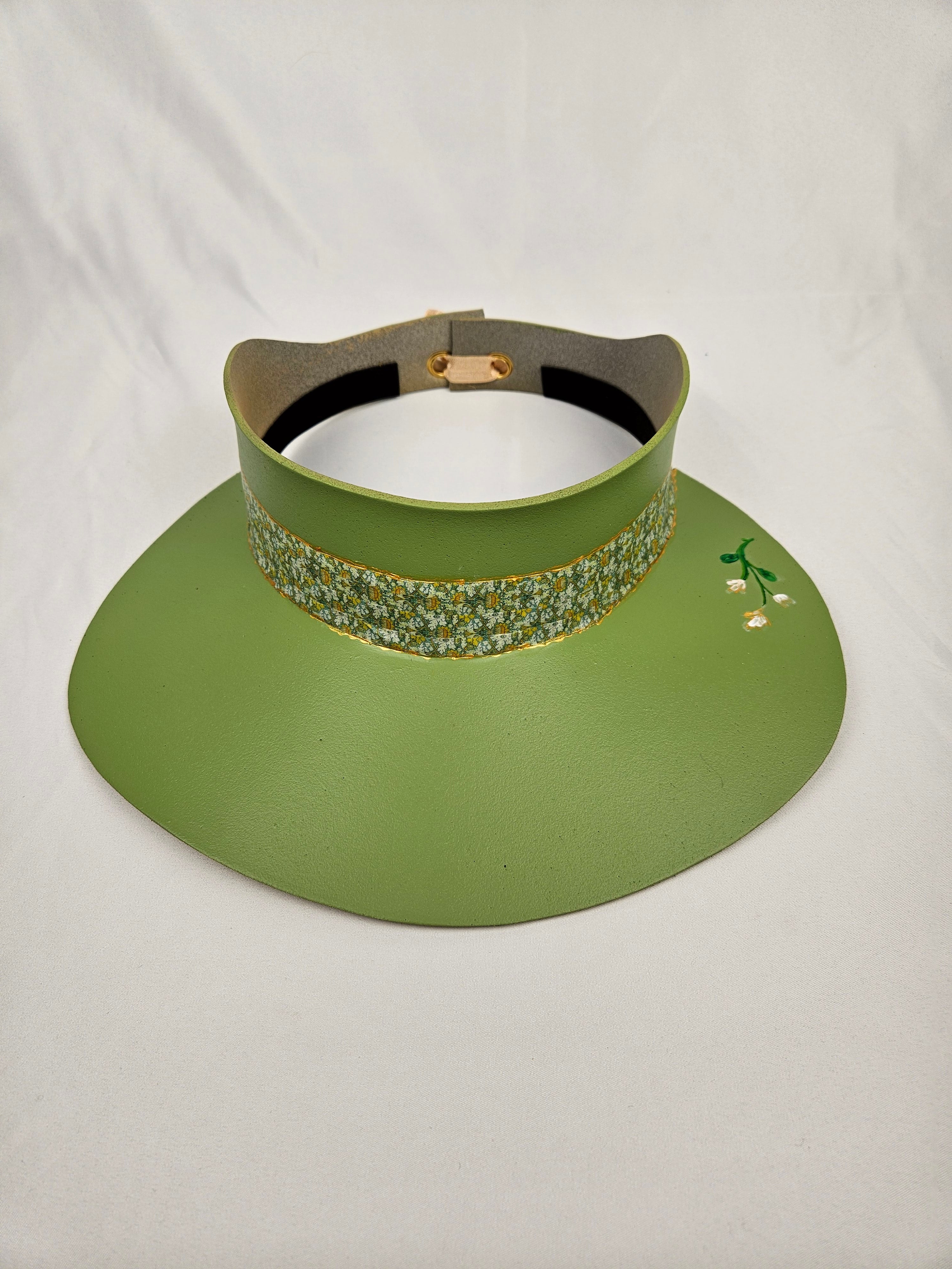 Green sun store visor hat