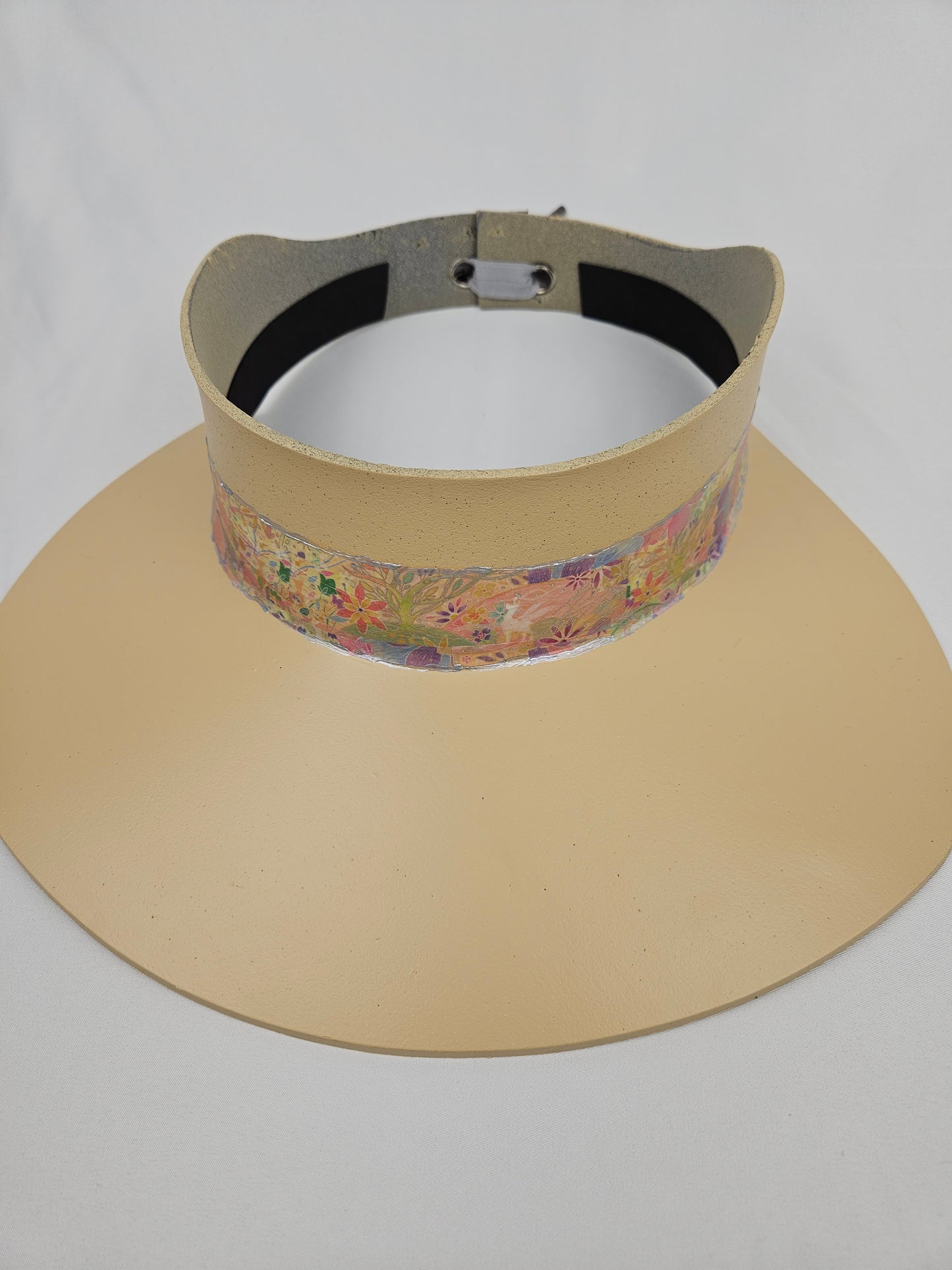 Beige "LadyEVA" Visor Hat with Multicolor Pastel Floral Band