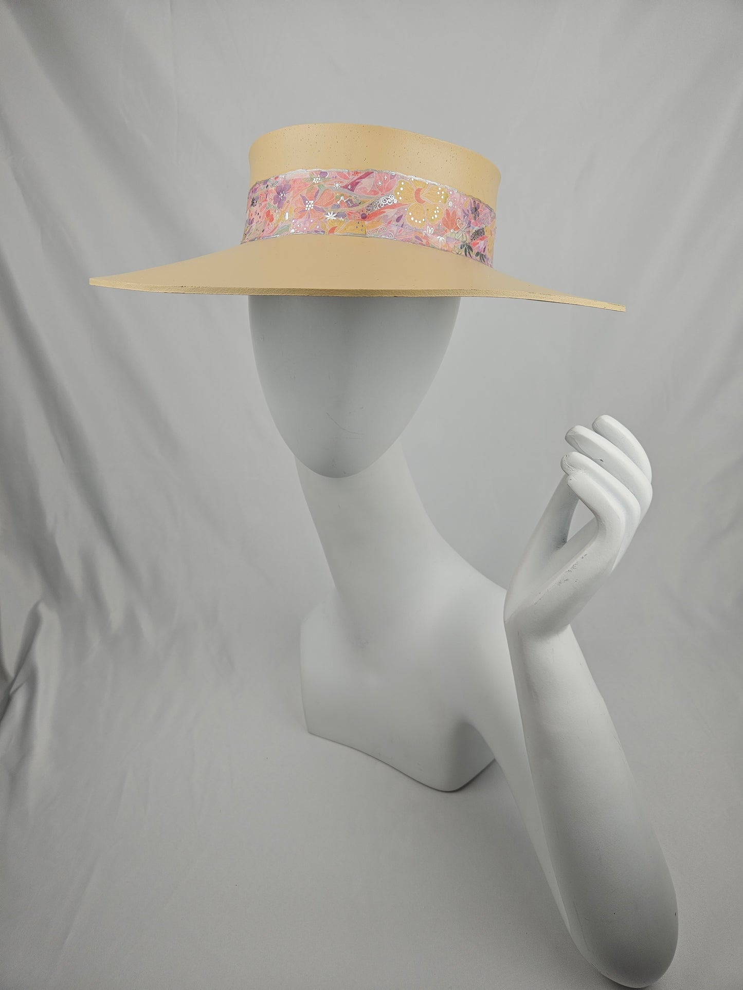 Beige "LadyEVA" Visor Hat with Bright Pastel Pink Floral Band