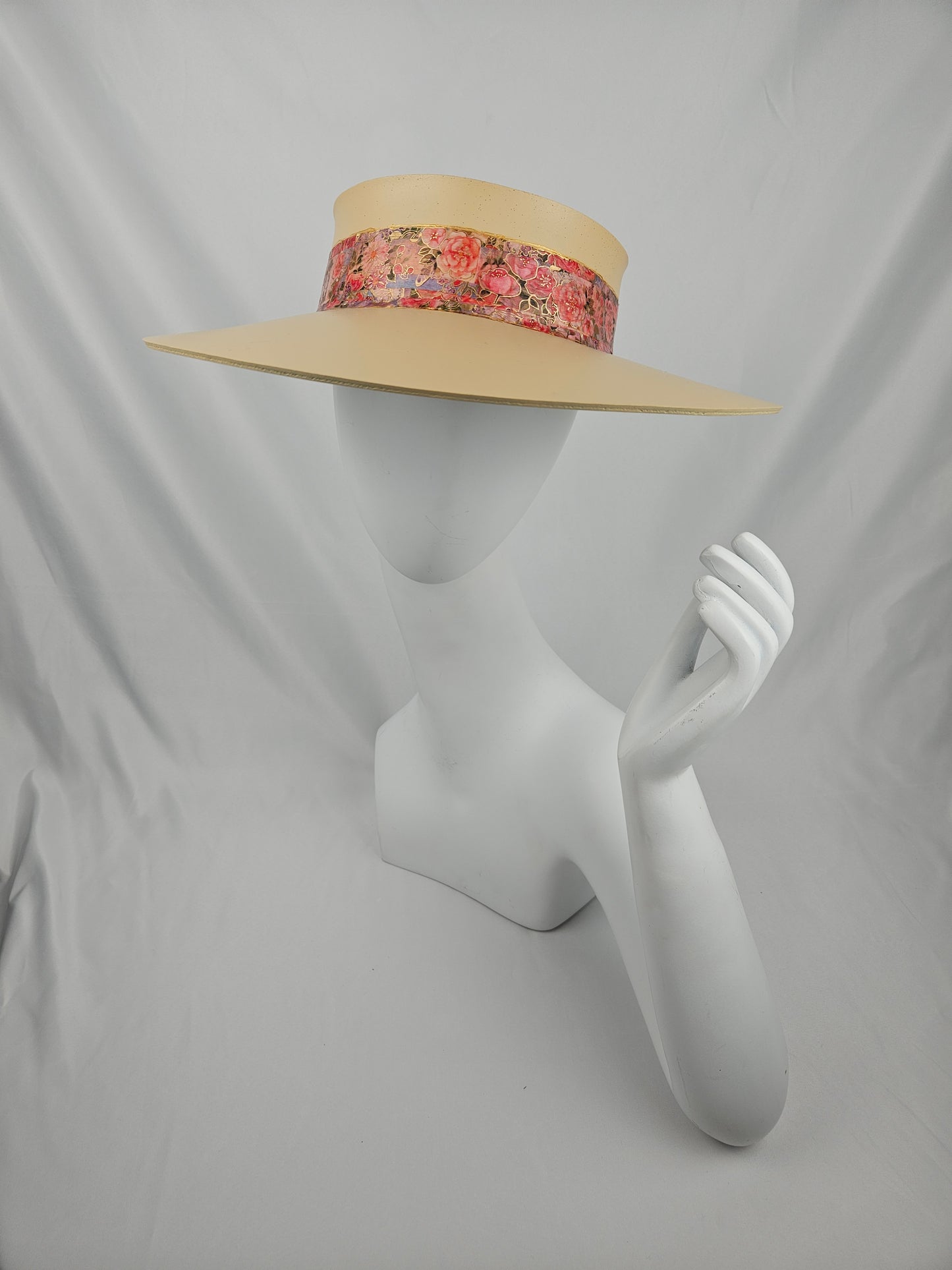 Beige "LadyEVA" Visor Hat with Pink and Red Floral Band