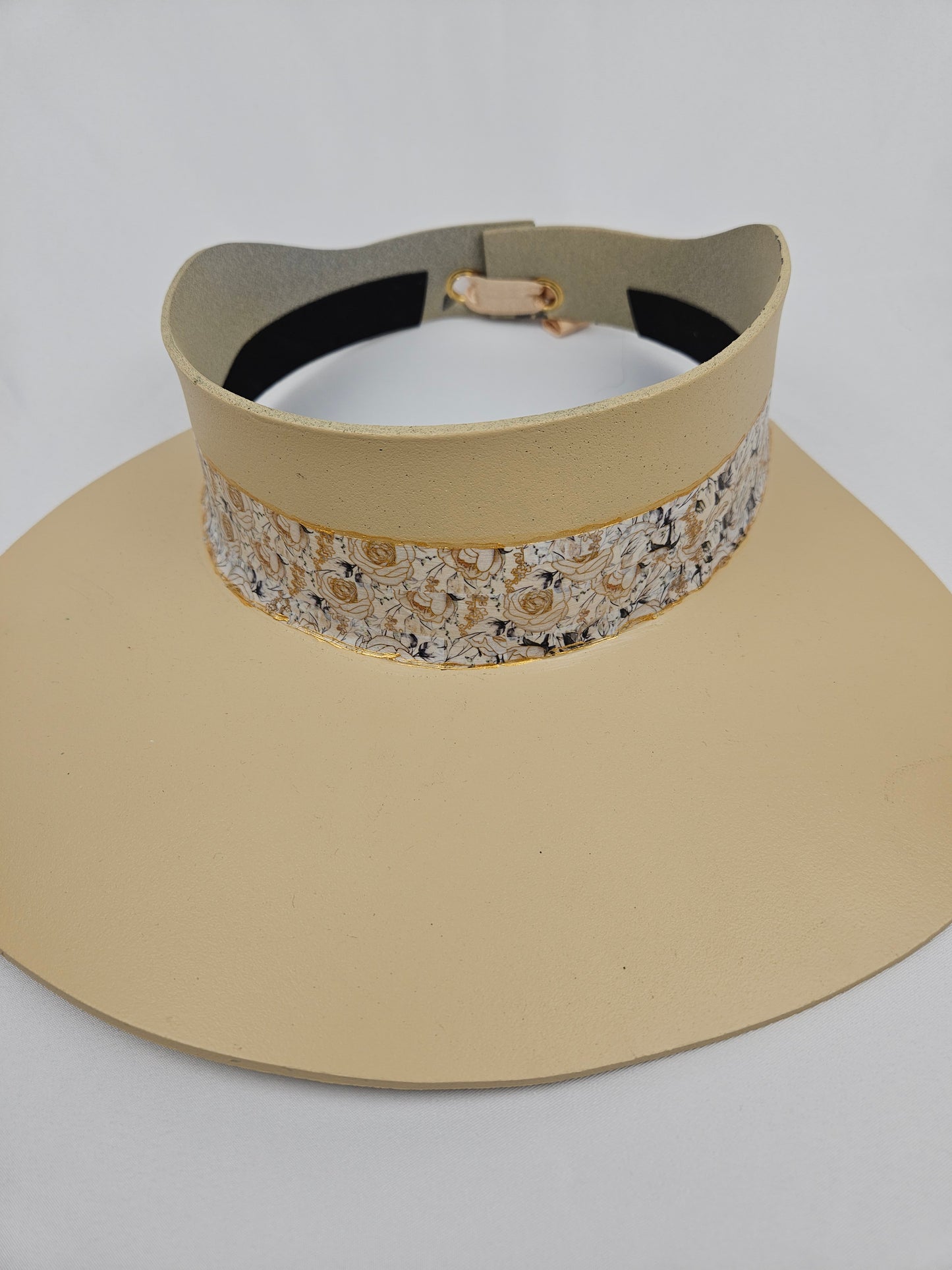 Beige "LadyEVA" Visor Hat with Golden White Floral Band