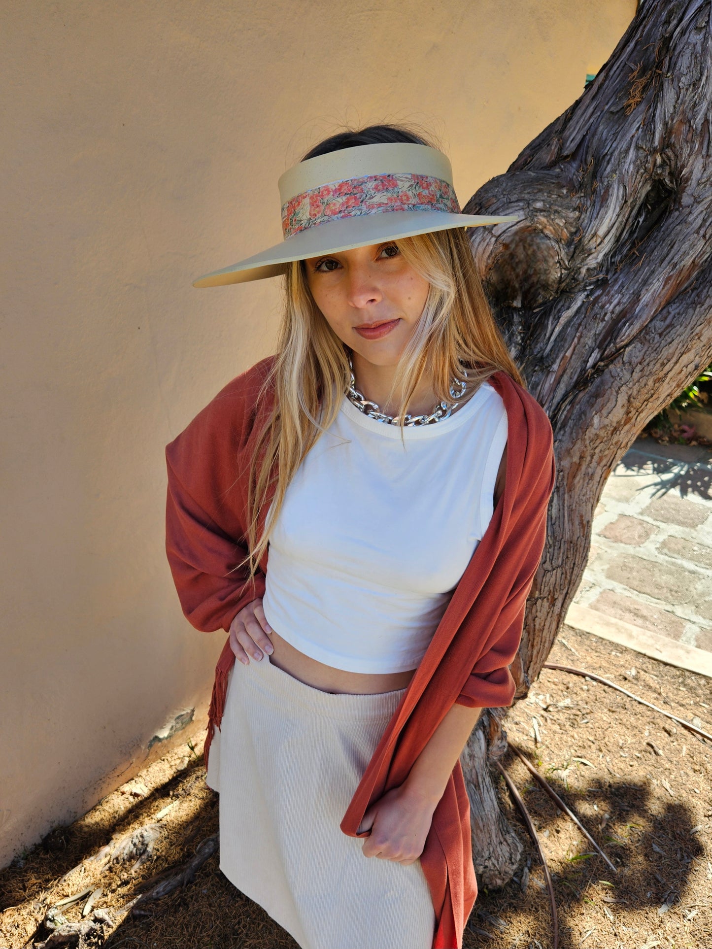 Beige "LadyEVA" Visor Hat with Orange Pink Floral Band