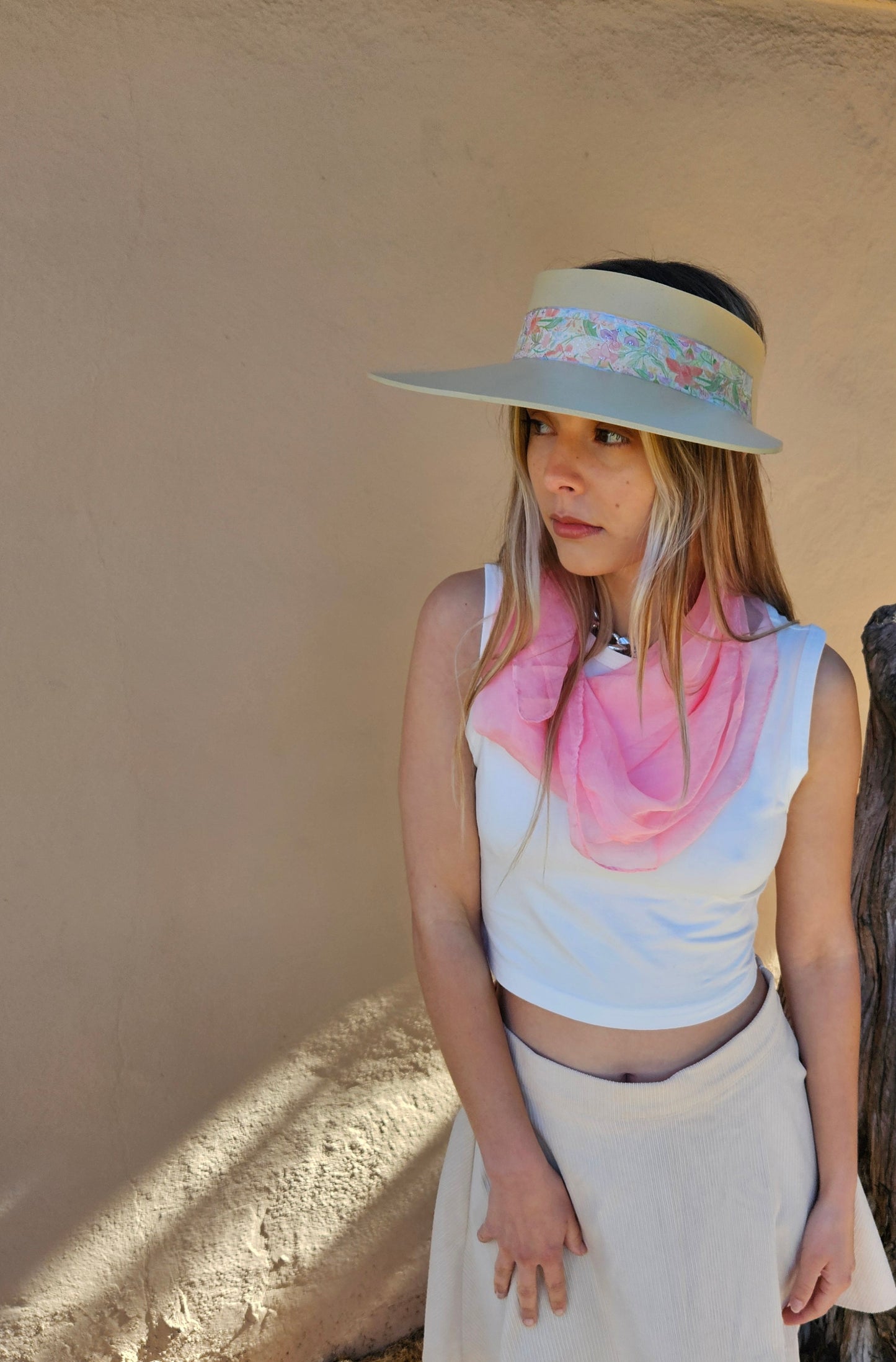 Beige "LadyEVA" Visor Hat with Pastel Floral Band