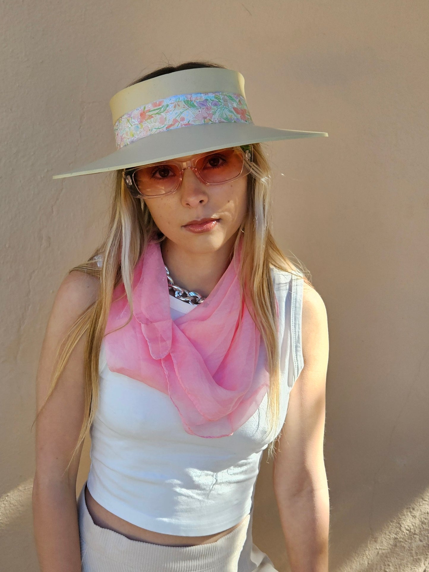 Beige "LadyEVA" Visor Hat with Pastel Floral Band