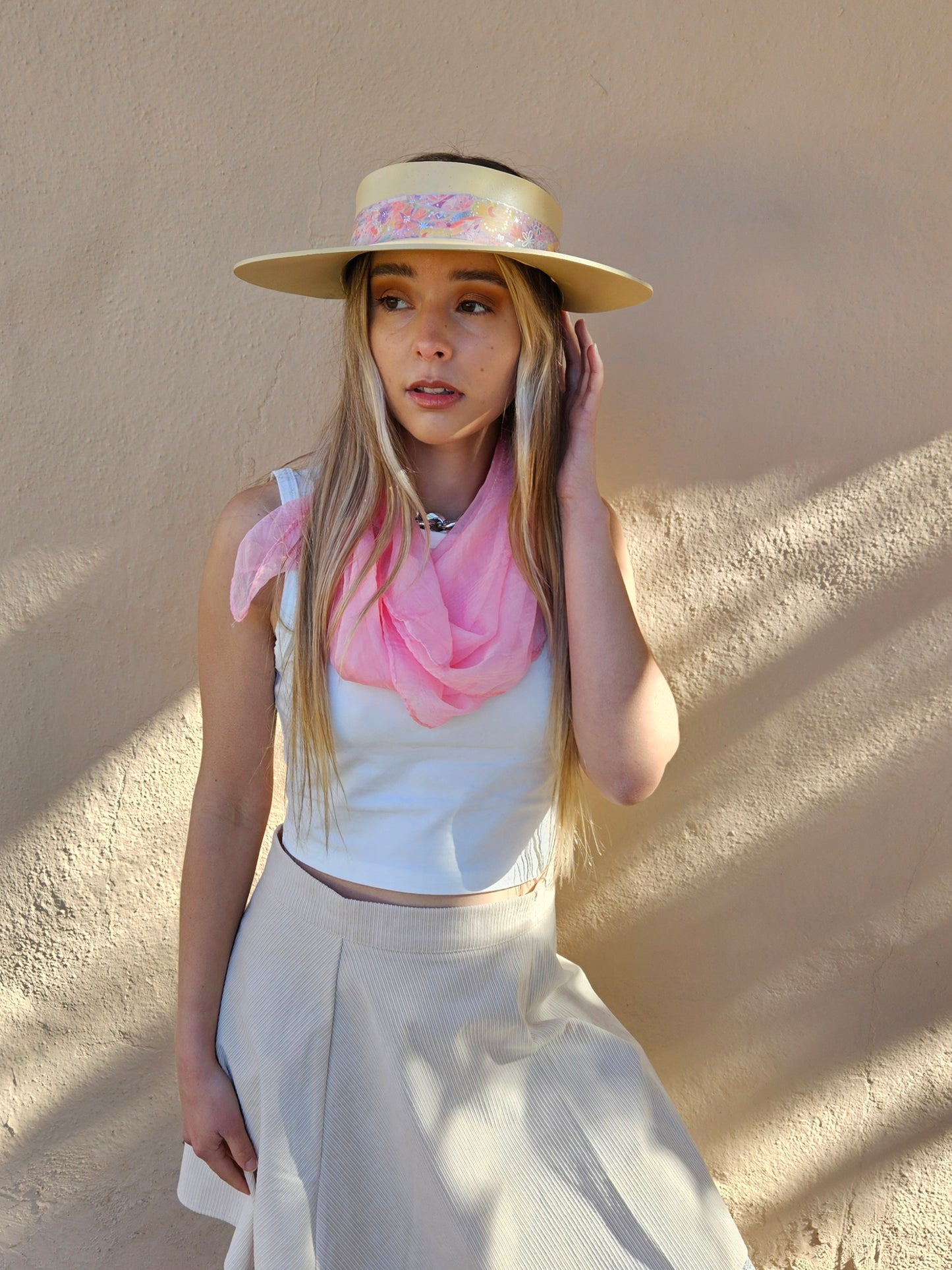 Beige "LadyEVA" Visor Hat with Bright Pastel Pink Floral Band