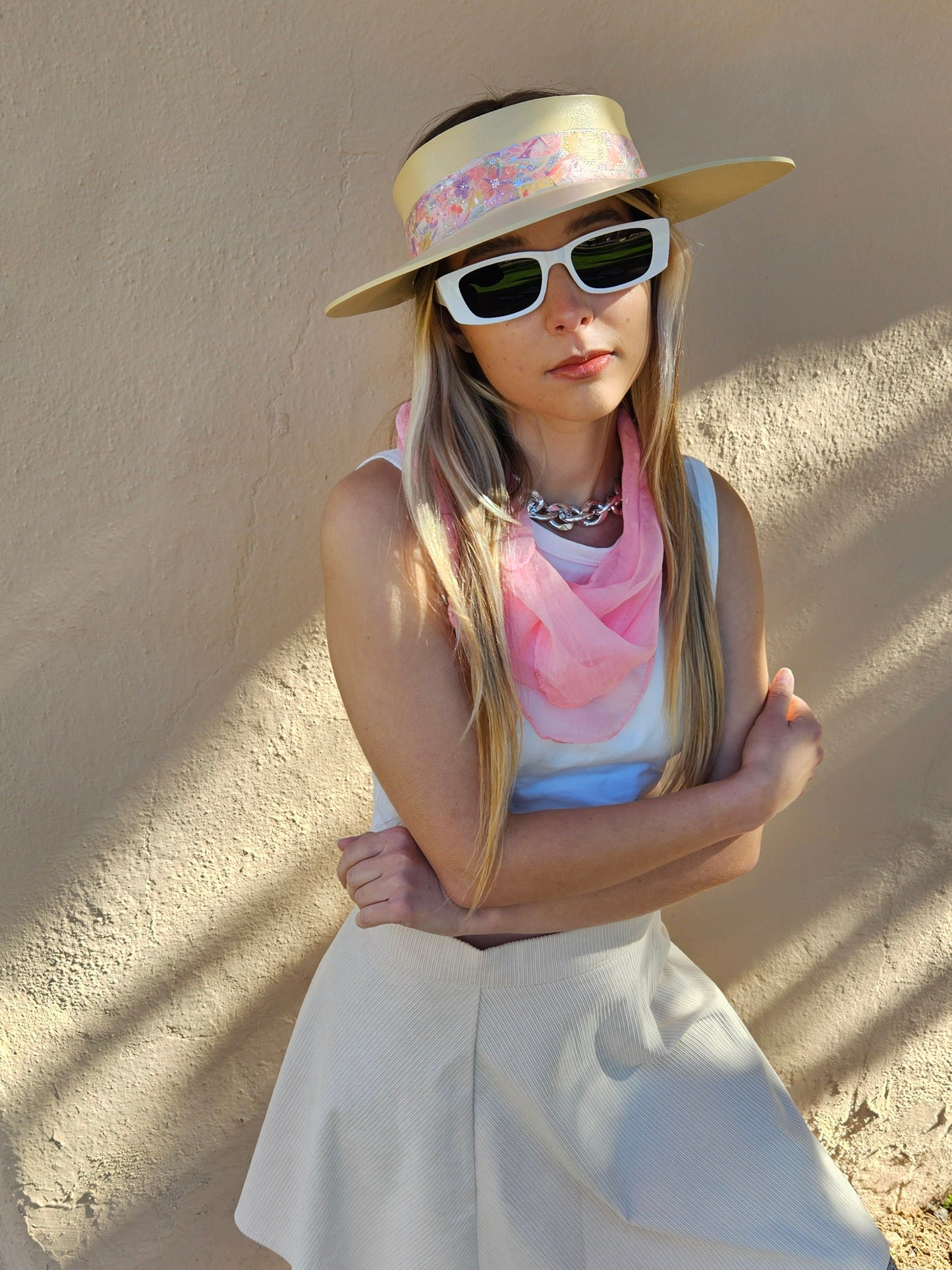 Beige "LadyEVA" Visor Hat with Bright Pastel Pink Floral Band