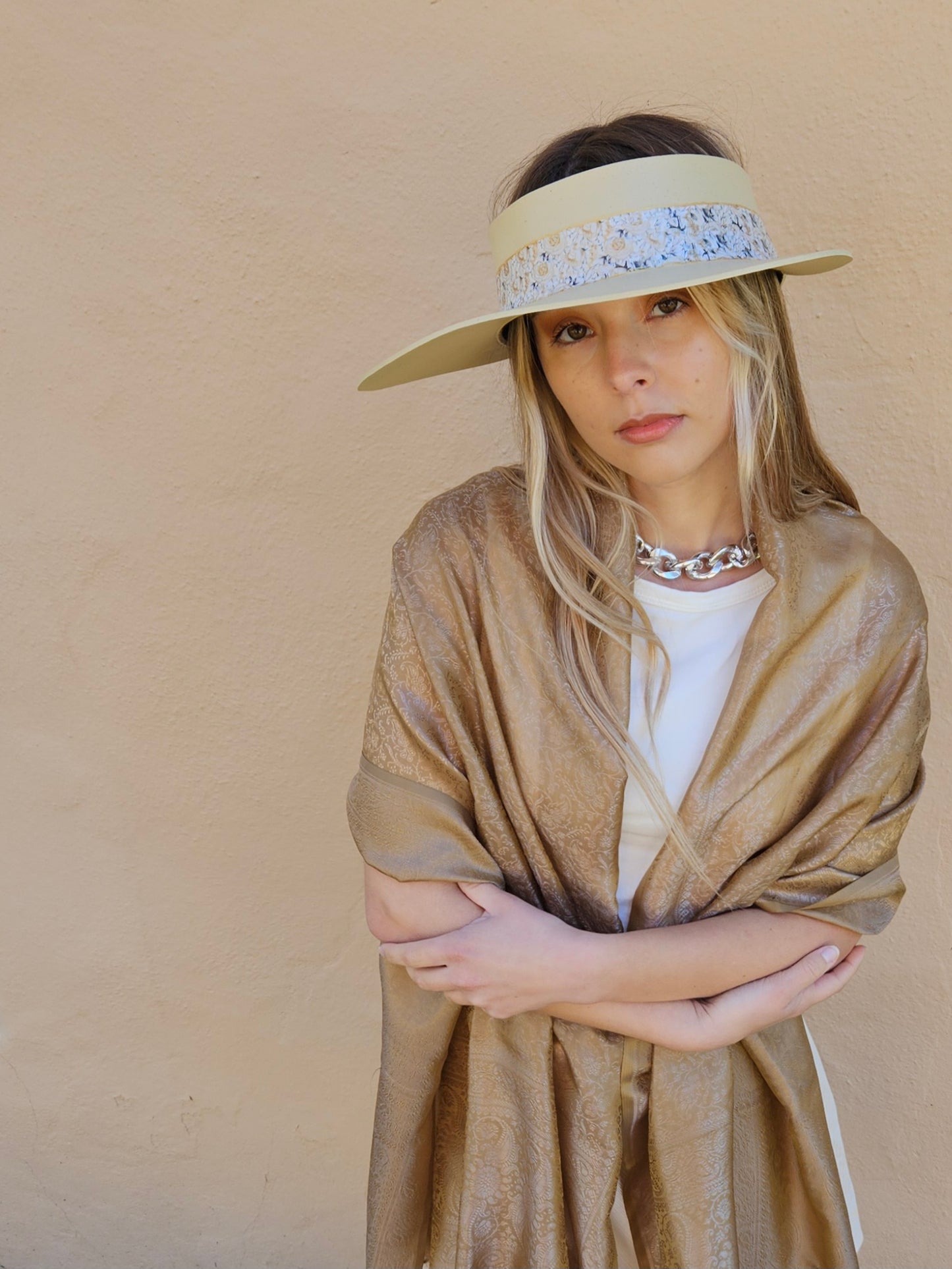 Beige "LadyEVA" Visor Hat with Golden White Floral Band