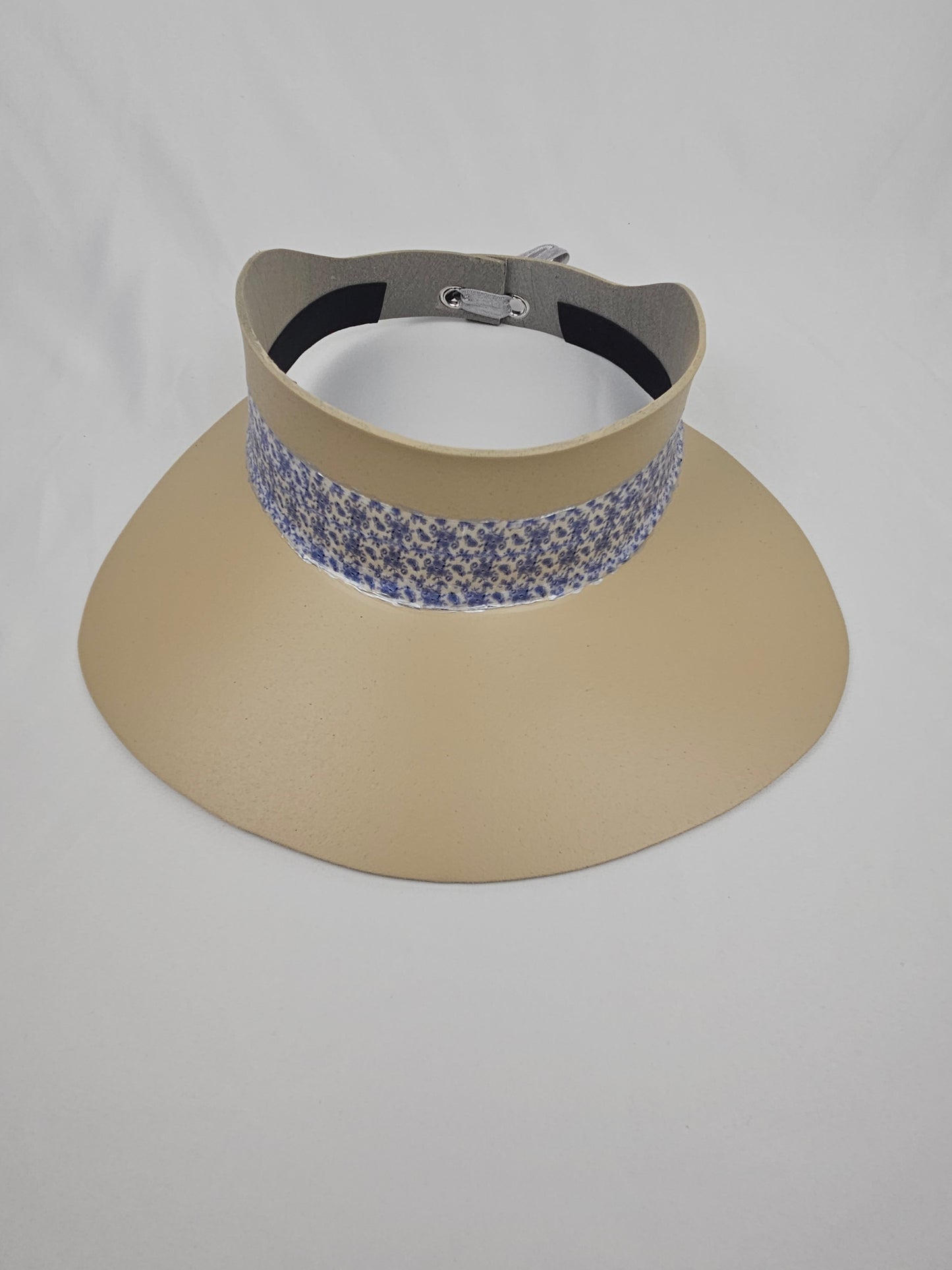 Beige "LadyEVA" Visor Hat with China Blue Floral Band