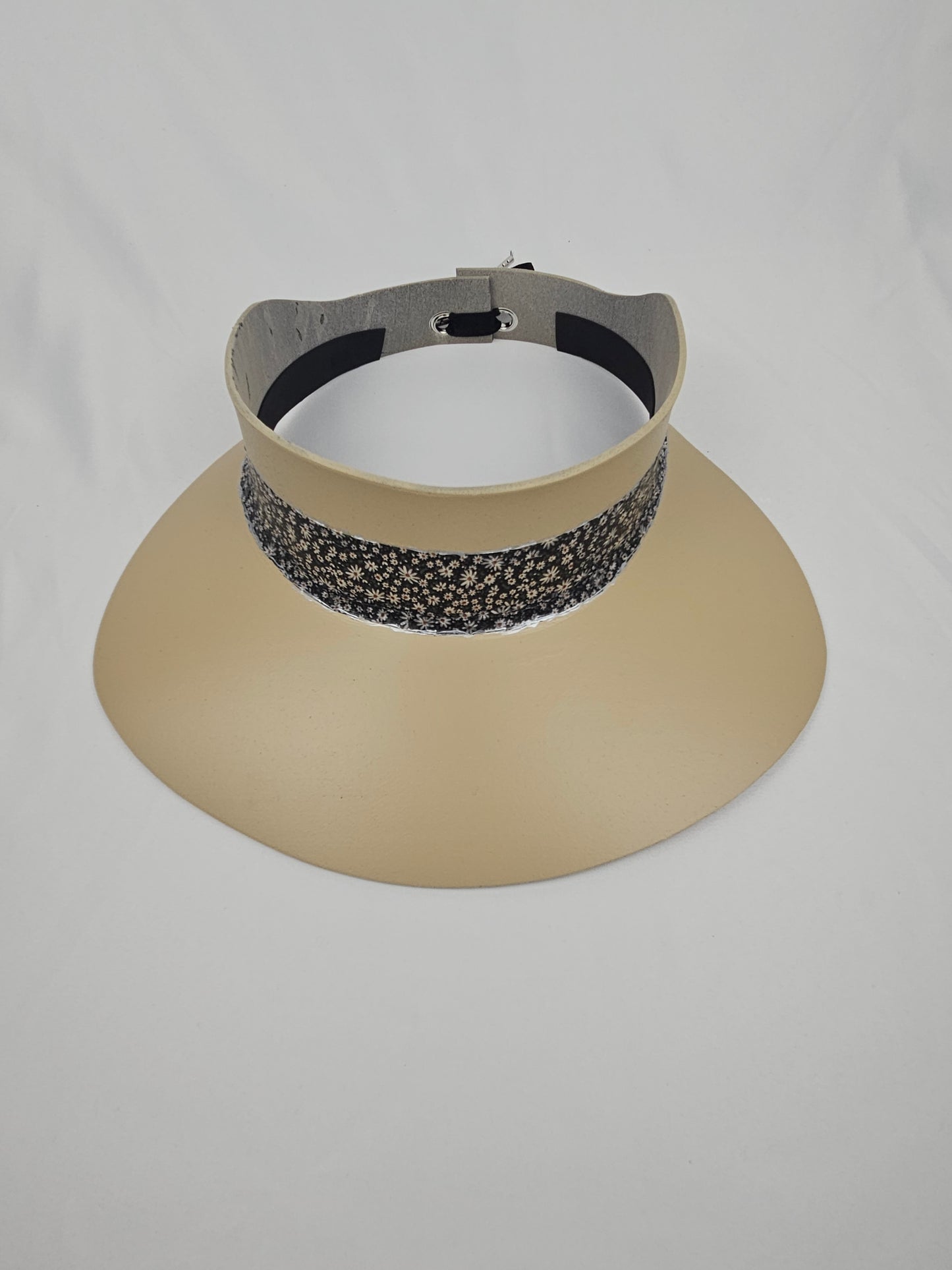 Beige "LadyEVA" Visor Hat with Delicate Black Floral Band