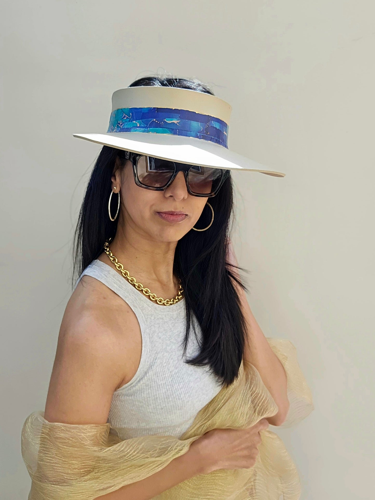 Beige "LadyEVA" Visor Hat with Blue Marbled Band