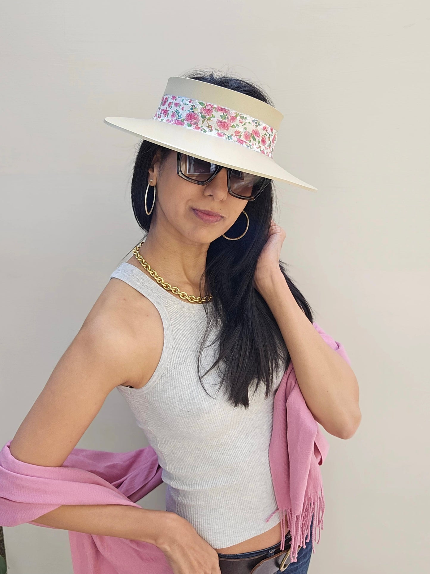 Beige "LadyEVA" Visor Hat with Bright Pink Floral Band