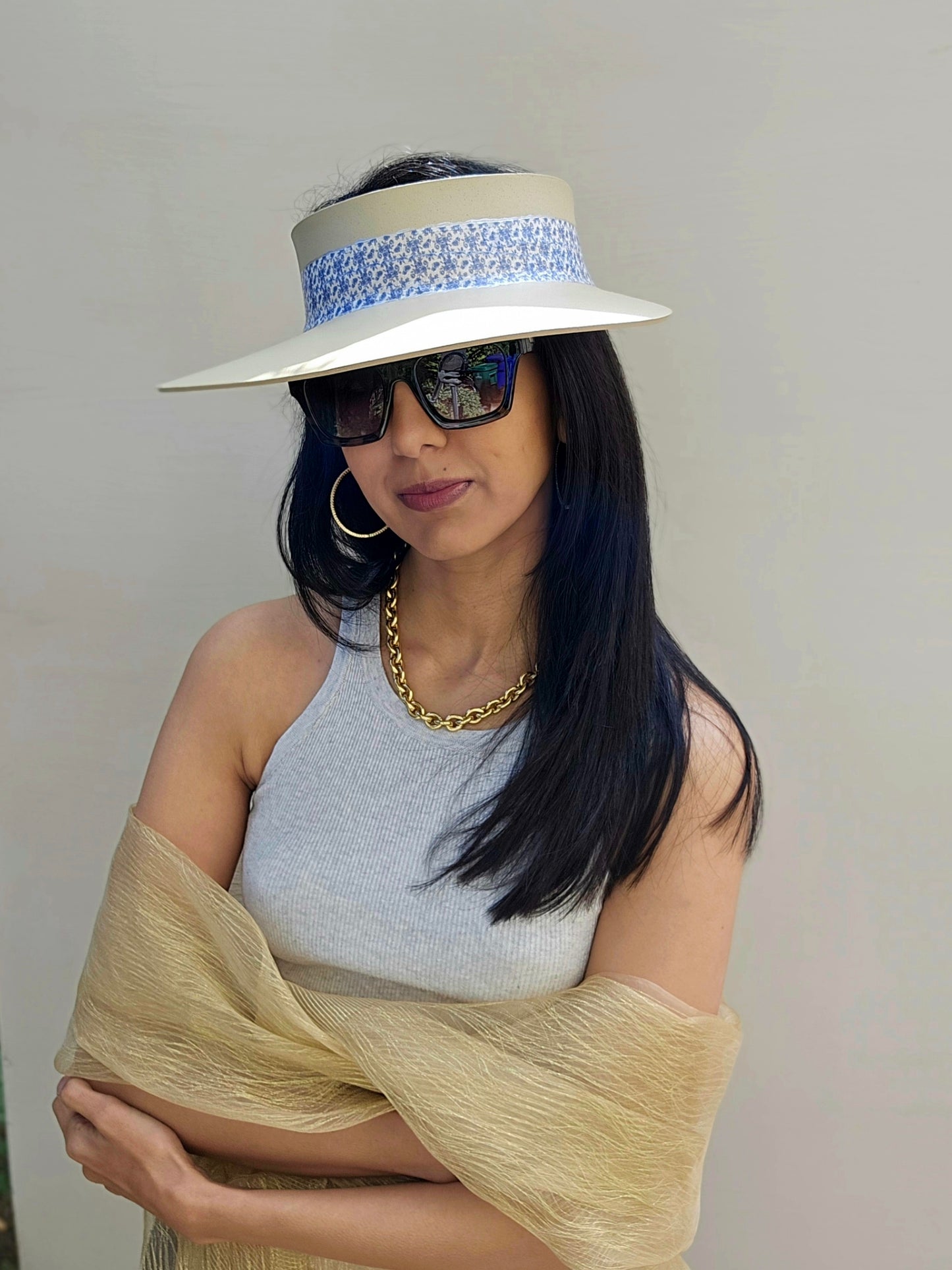 Beige "LadyEVA" Visor Hat with China Blue Floral Band