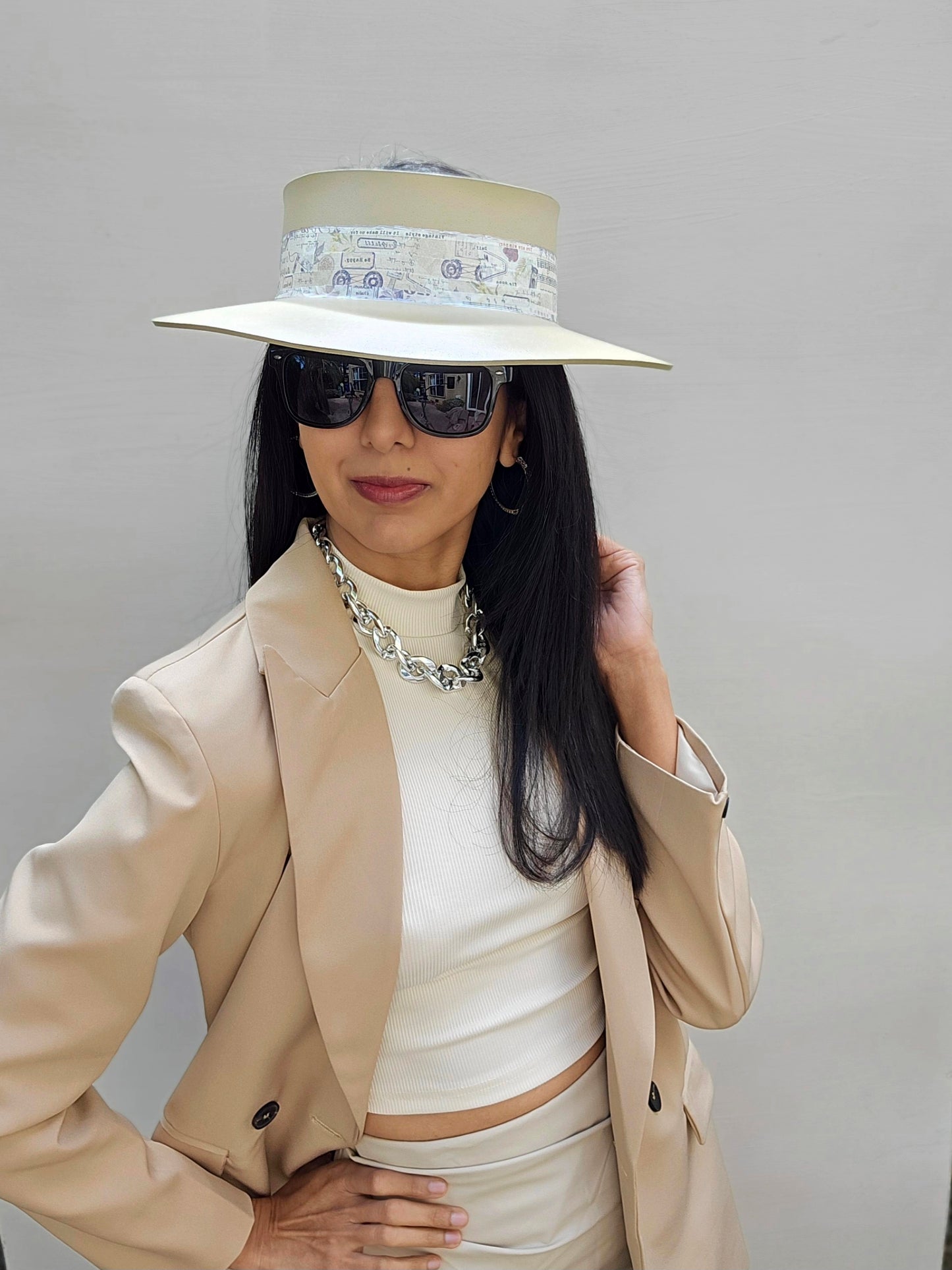 Beige "LadyEVA" Visor Hat with Vintage Collage Band